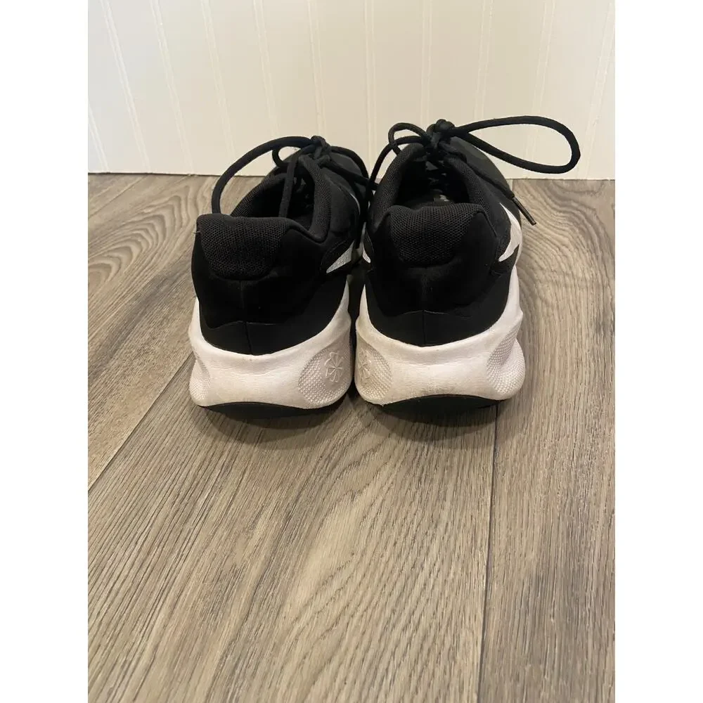 Nike Revolution 7 Men's Black/White Running Shoes Size 11